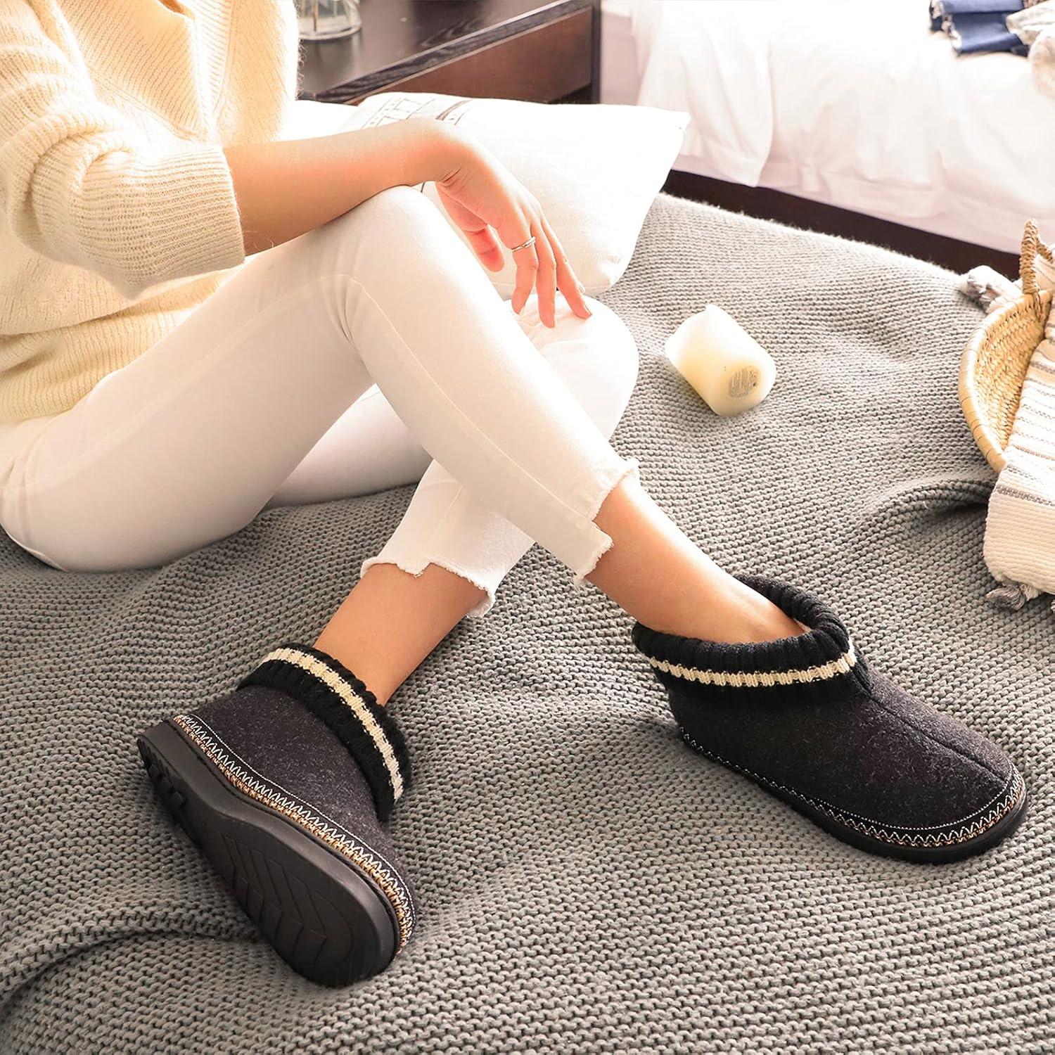 EverFoams Women’s Bootie Slippers Non-slip Comfy Winter Indoor House Shoes with Knitted Collar(Mysterious Black)