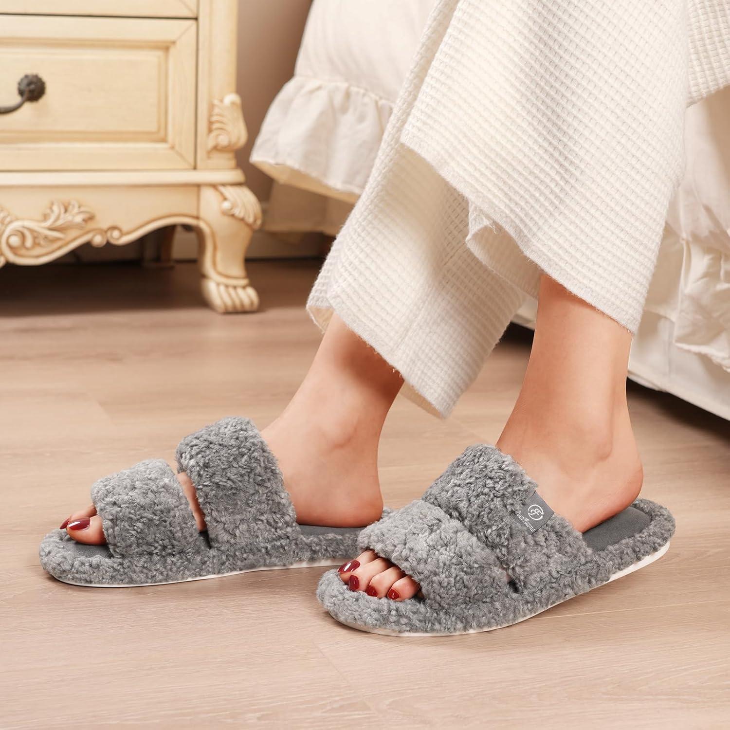 EverFoams Women’s Fuzzy Open Toe Slippers Comfy Soft Memory Foam Indoor House Shoes(Cool Gray)