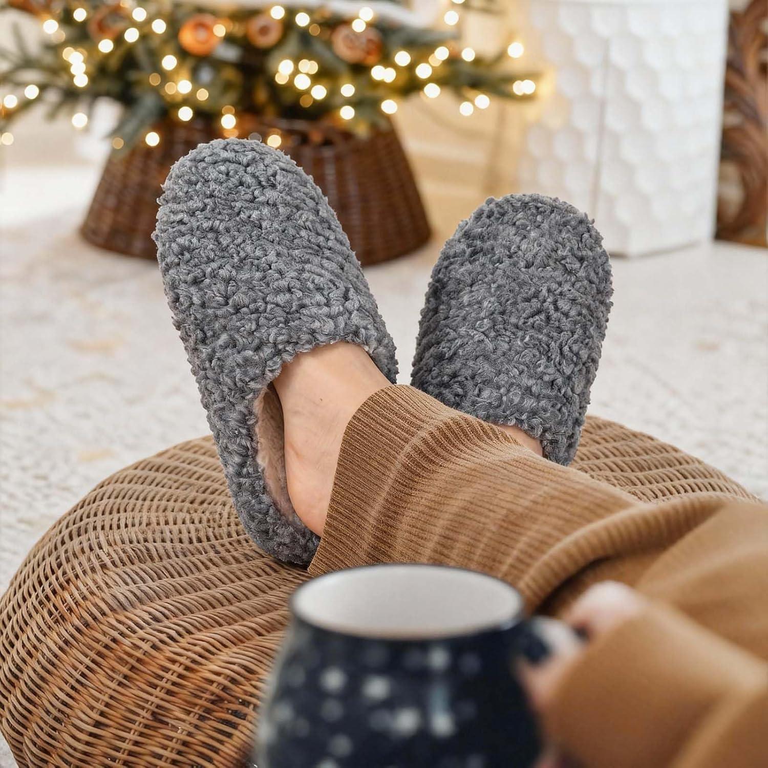 EverFoams Women’s Fuzzy Slip-on Slippers Soft Comfy Memory Foam Indoor House Shoes(Grey)